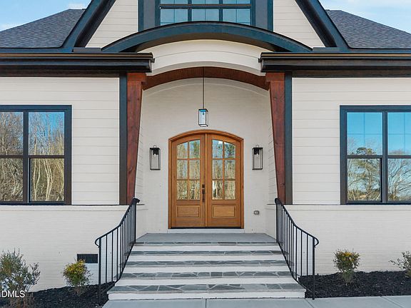 4th image of 4804 Hopkins Glen Way