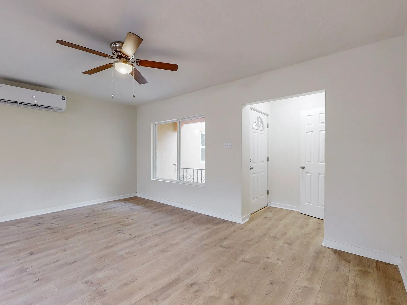 2 bed, 958 sqft, $1,650 — Photo 3