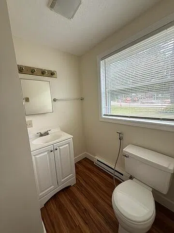 2 bed, 1.5 bath, 1008 sqft, $1,850 — Photo 2