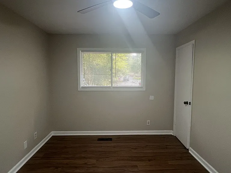 1199 Runnymede Ln — Photo 21