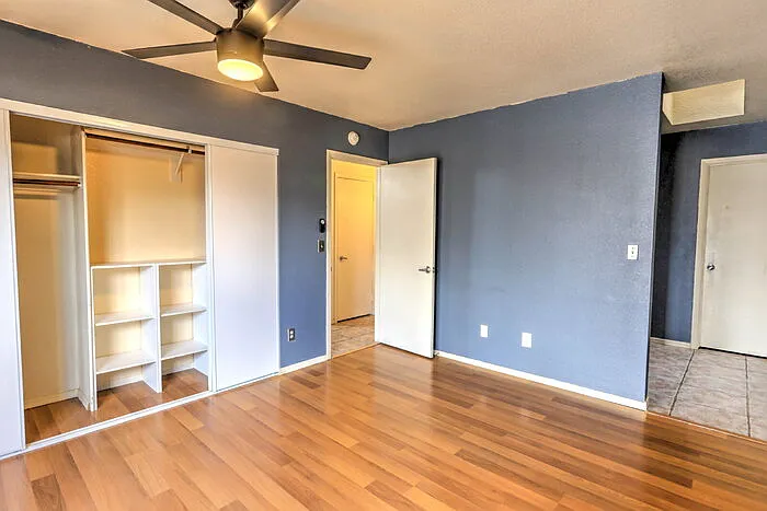3039 W Calle Levante — Photo 17