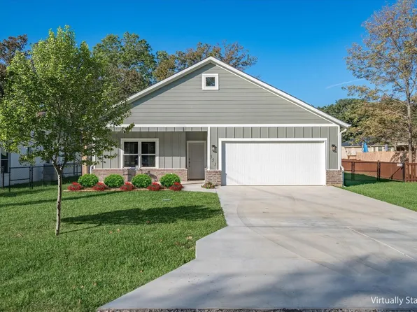 351 Enchanted Dr, Mabank, TX 75156