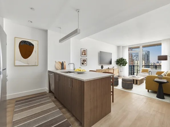 86 Fleet Place image 1 of 13