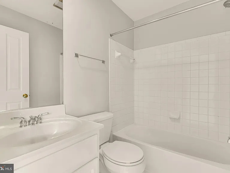 1227 V St NW — Photo 35