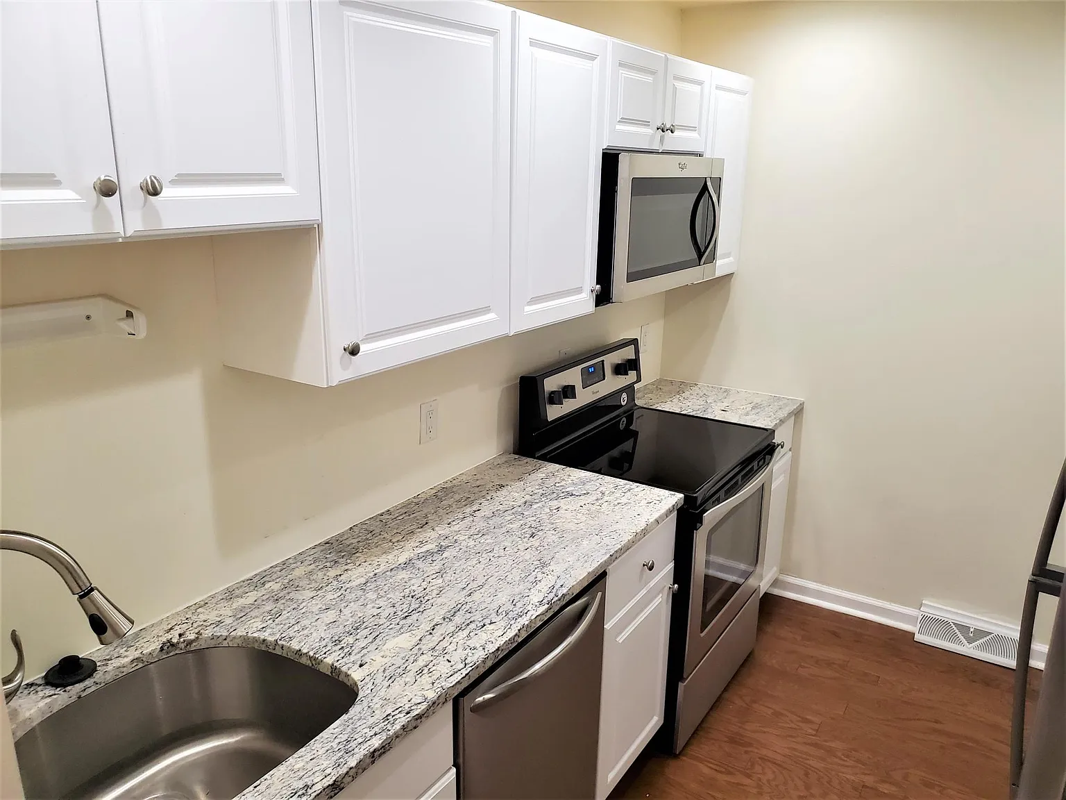 2345 Milton Pl — Photo 4