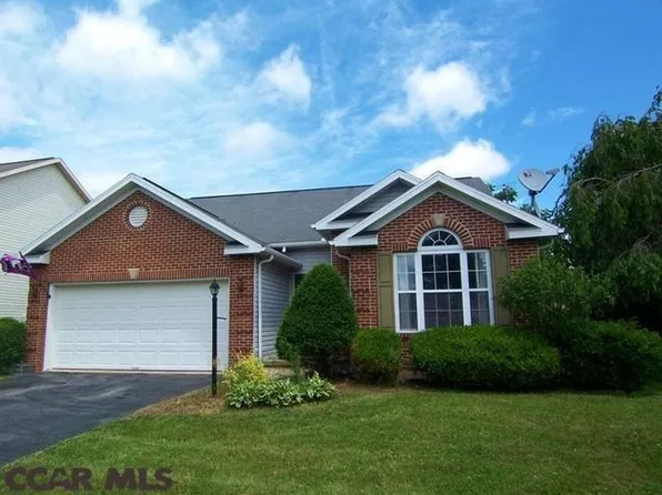 726 Tanager Dr, State College, PA 16803