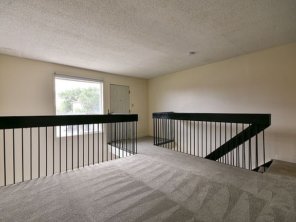 5th image of 41 Munroe Pl #413002