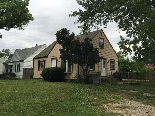 2nd image of 1244 Lenore Ave
