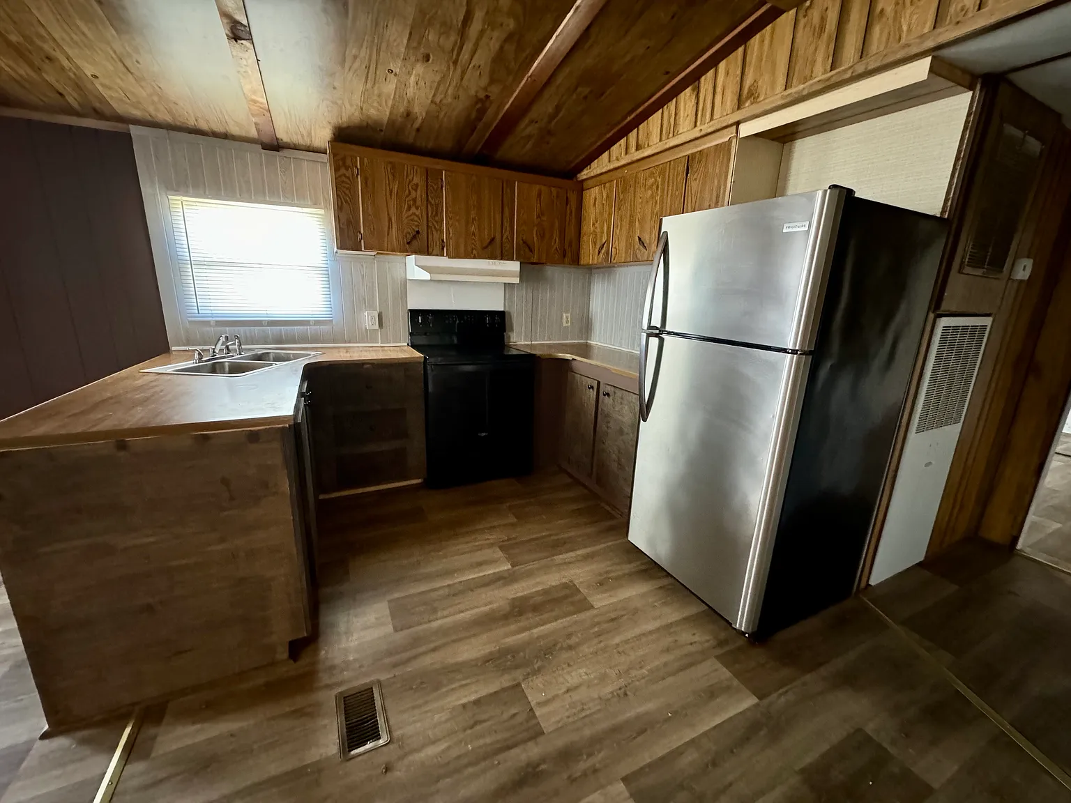 2 bed, $895 — Photo 4