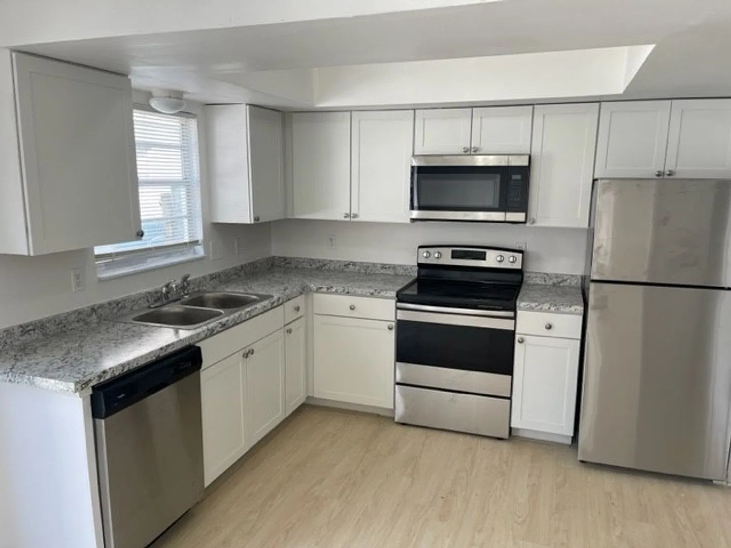 2254 W. New Haven Avenue — Photo 3
