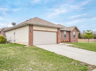 3307 S Hillcrest St, Springfield, MO 65807