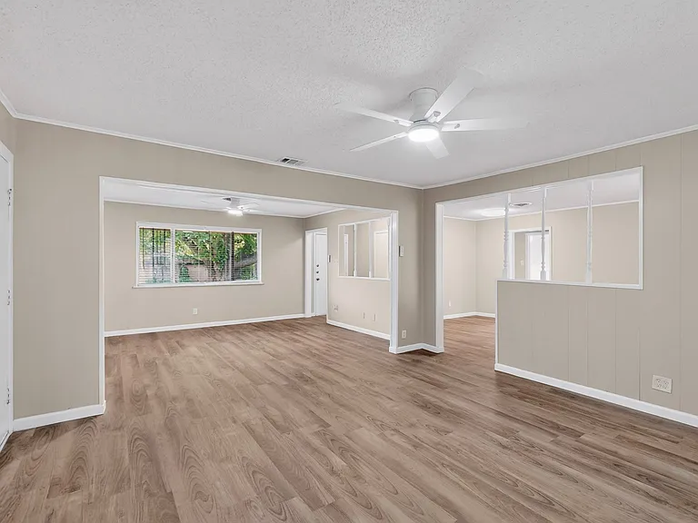 1016 Sproles Dr — Photo 15