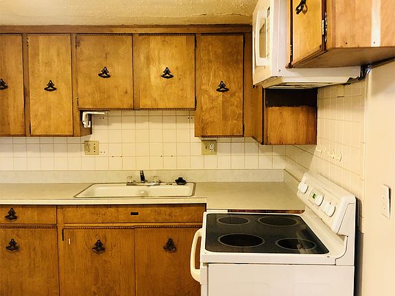 3rd image of 6307 Ash Ave APT 11