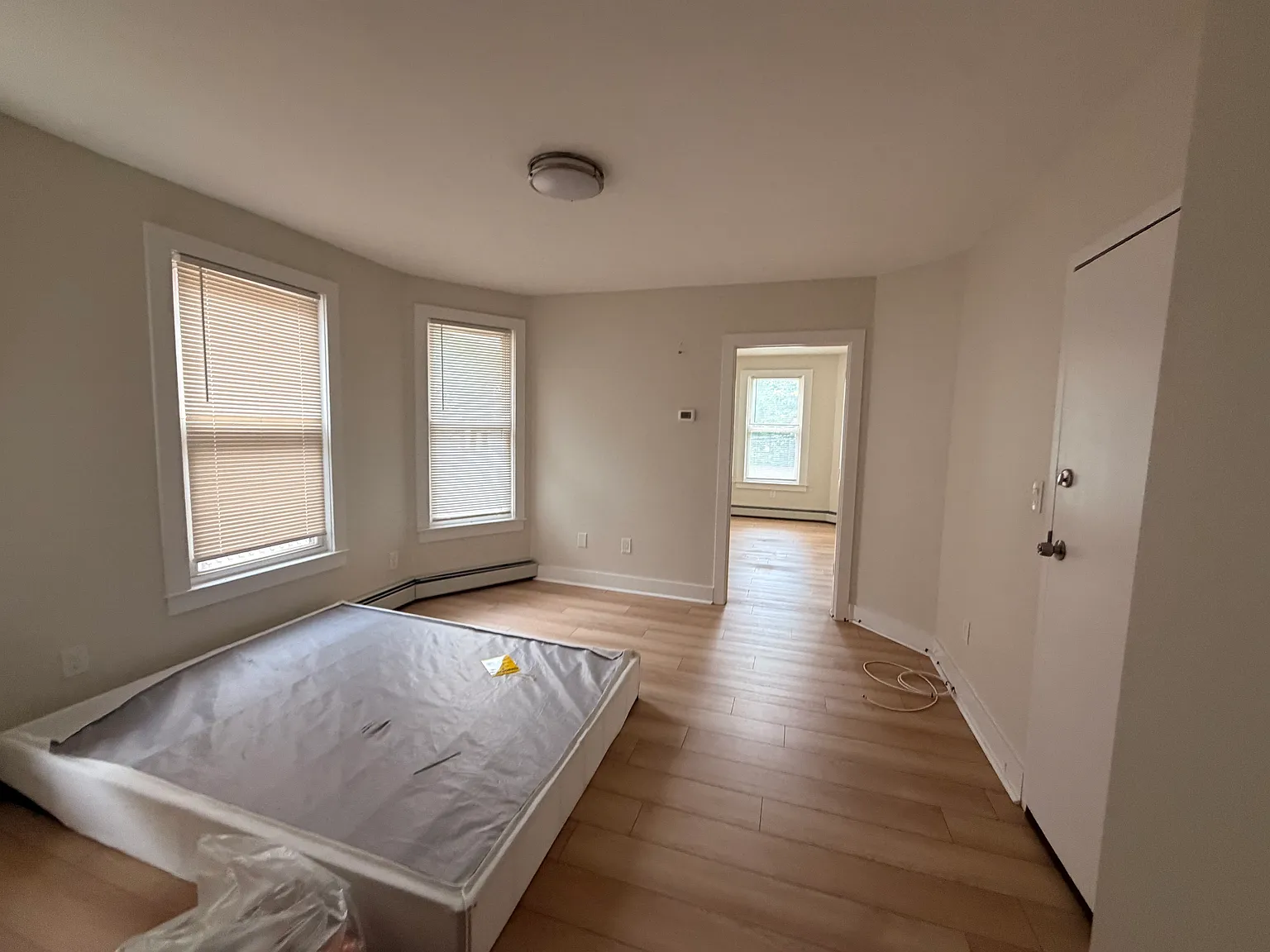 2 bed, 1300 sqft, $1,800 — Photo 3