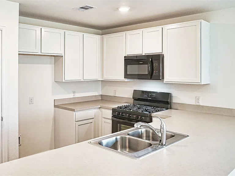 3358 Avary River Ln — Photo 5