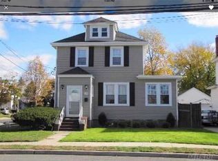 3015 Nassau Rd, Oceanside, NY 11572