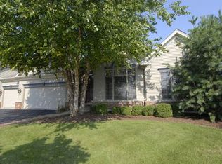 39W270 Preston Cir, Geneva, IL 60134