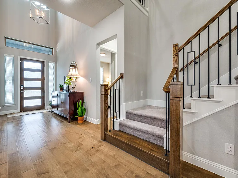 13474 Chalet Ave — Photo 4