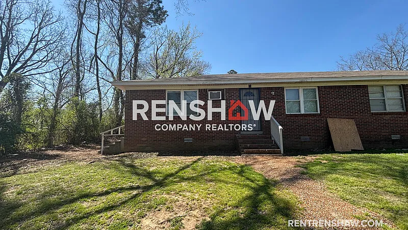 3 bed, 1.0 bath, 800 sqft, $1,195 — Photo 1