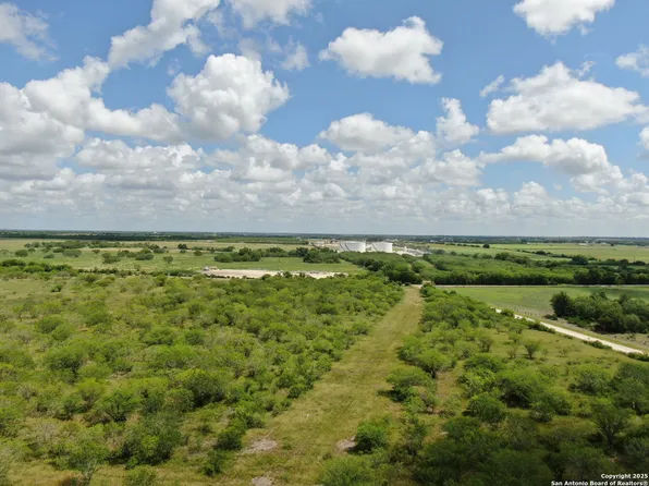 TRACT 5 County Rd 208 LOT TR35, Hobson, TX 78117