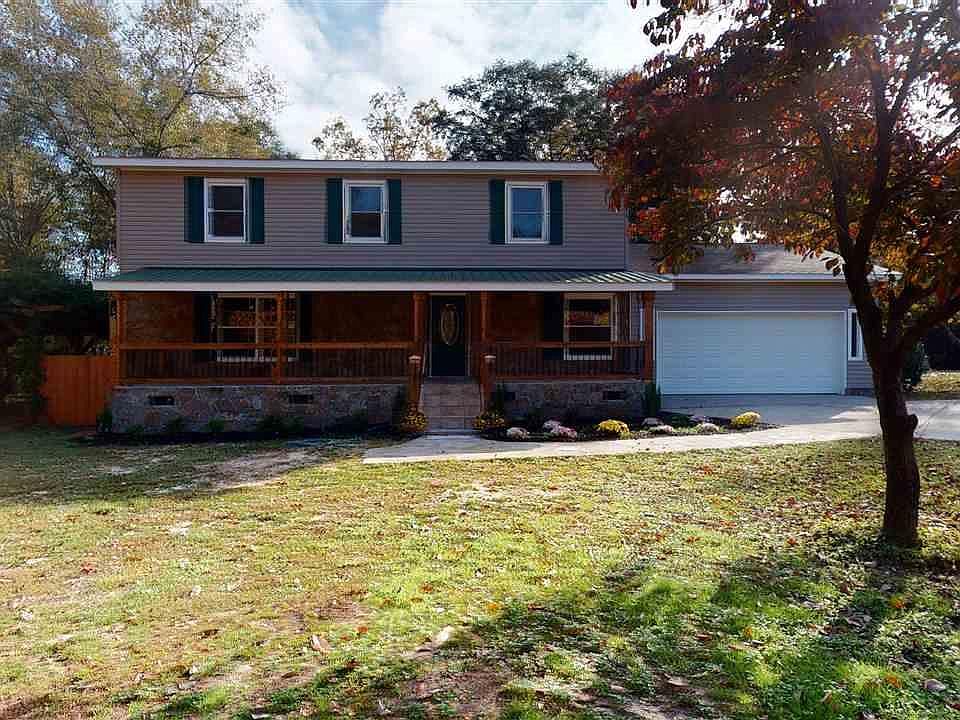 1st image of 423 Oakdale Dr