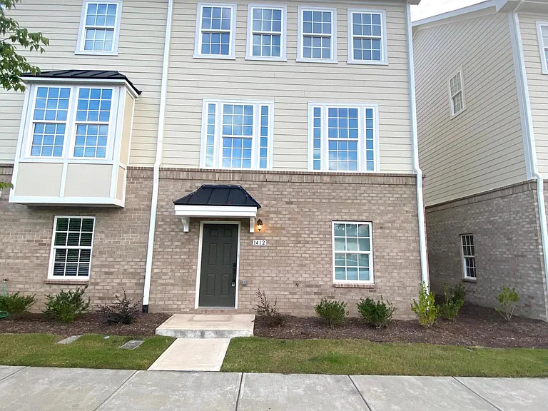 1412 Excelsior Grand Ave — Photo 2