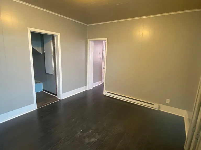 101 N George St #1 — Photo 9