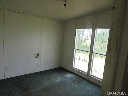 4th image of 283 Lakeberry Ln