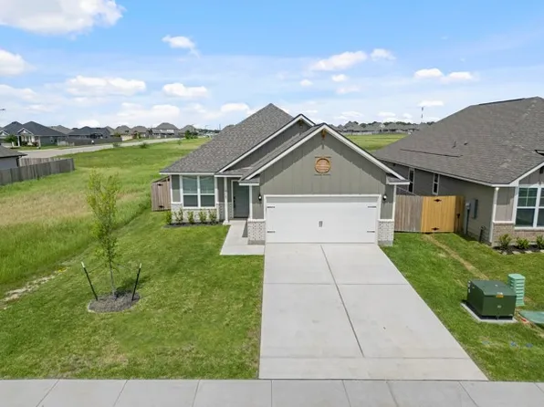 1905 Stubbs Dr, Bryan, TX 77807