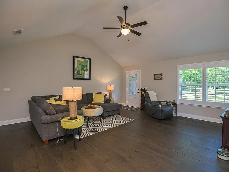 2117 Ovoca Rd — Photo 17