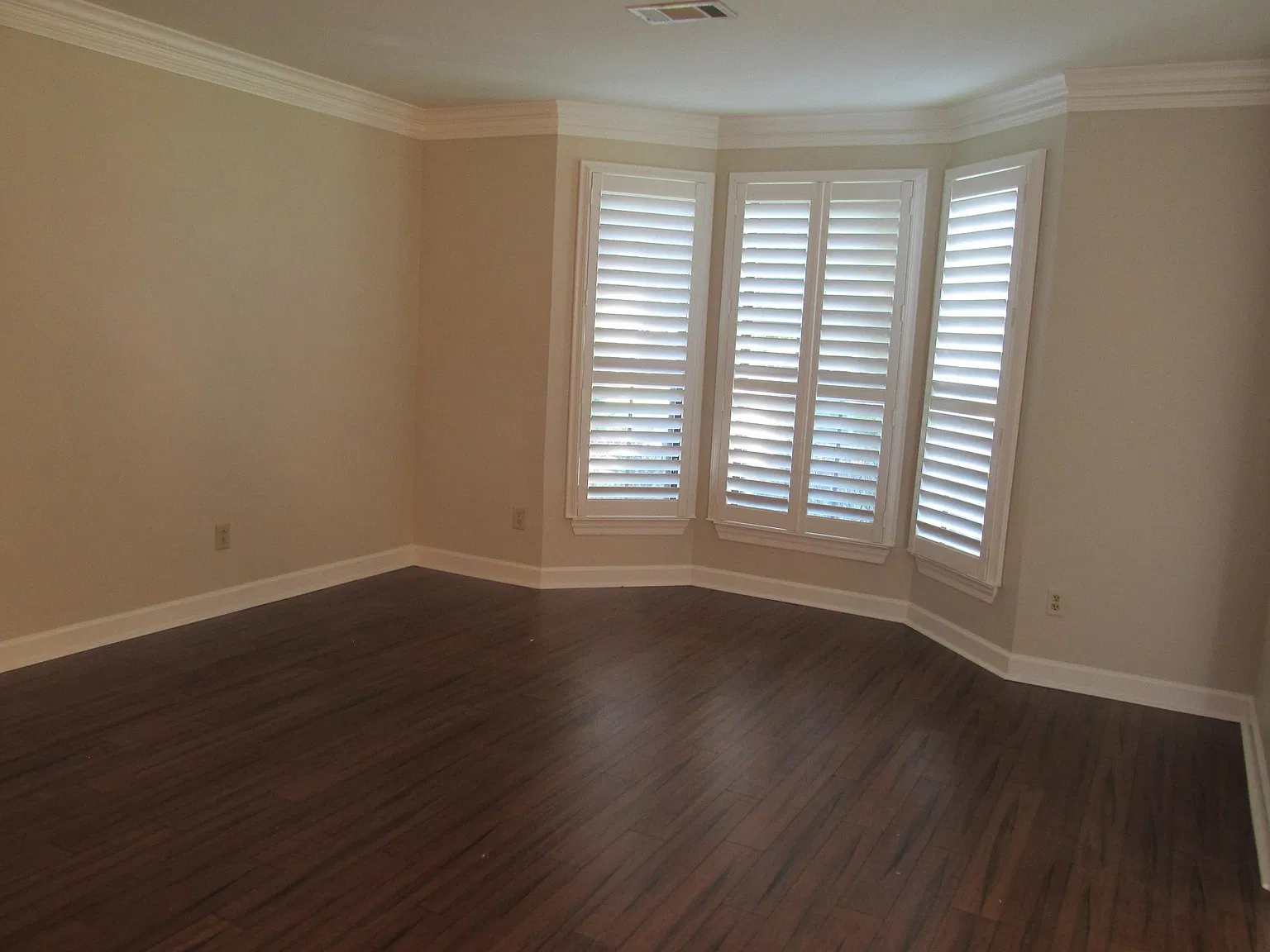3 bed, 1925 sqft, $2,400 — Photo 3