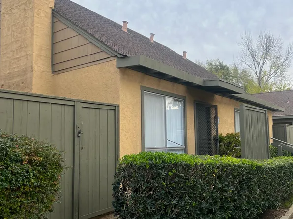 10565 Caminito Glenellen, San Diego, CA 92126