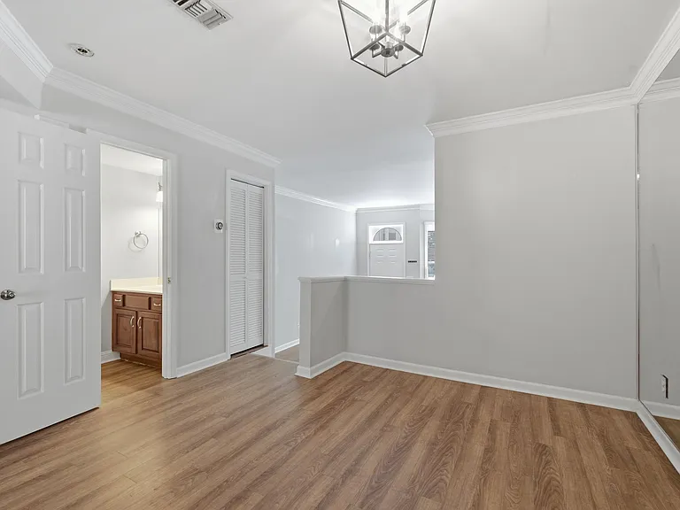 205 Fairmont Ct — Photo 13
