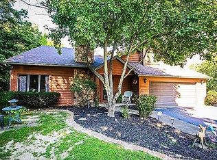 7 Hillwood Dr, Caseyville, IL
