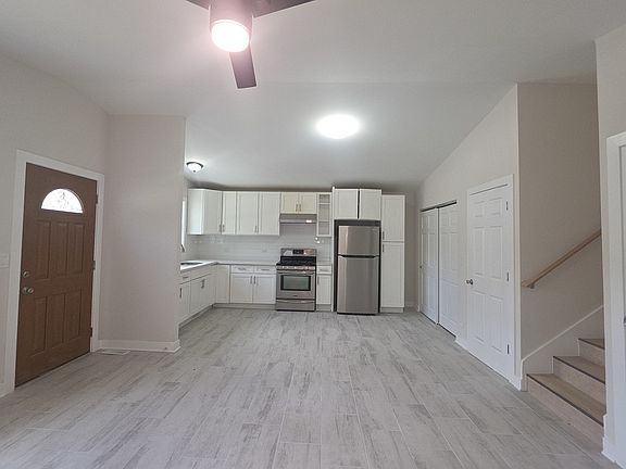 5th image of 306 Brierhill Dr