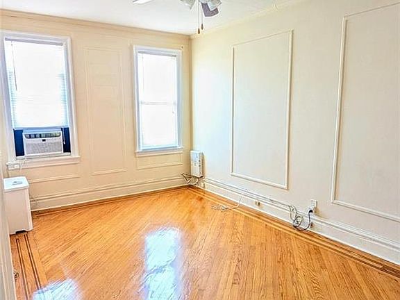 4th image of 2041 Coyle St