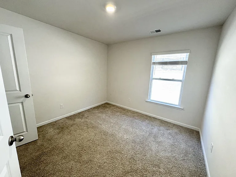 308 Oakmont Valley Trl — Photo 9