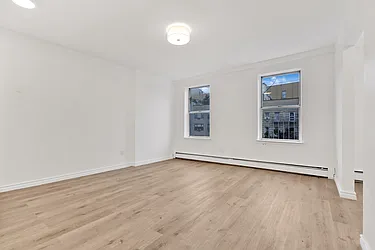 Rented by R New York