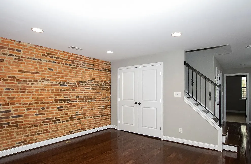 4 bed, 1800 sqft, $2,800 — Photo 1
