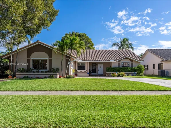 6910 W Wedgewood Ave, Davie, FL 33331
