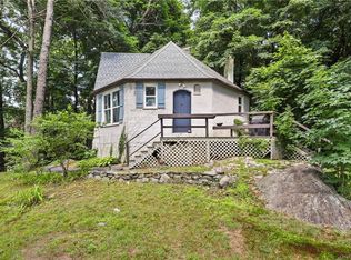 17A Sunset Dr, Bedford Hills, NY 10507