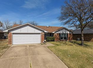 737 Kensington Ln, Mansfield, TX 76063