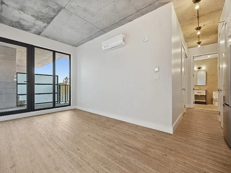 815 Flatbush Ave #202 — Photo 5