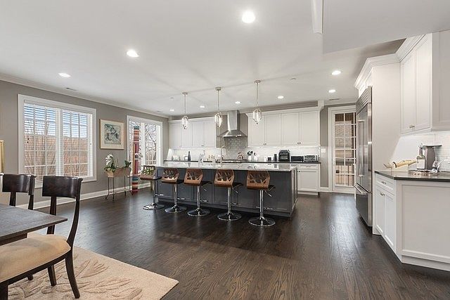 2nd image of 1655 McGovern St #300
