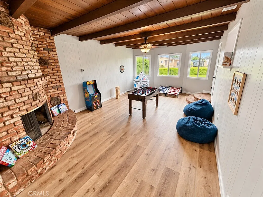 4 bed, 1780 sqft, $4,000 — Photo 2
