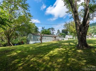 90 Floyd Dr, Canton, NC 28716