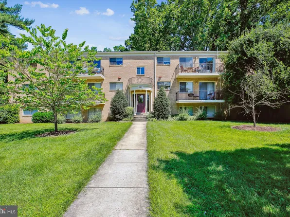 10655 Montrose Ave APT 2, Bethesda, MD 20814