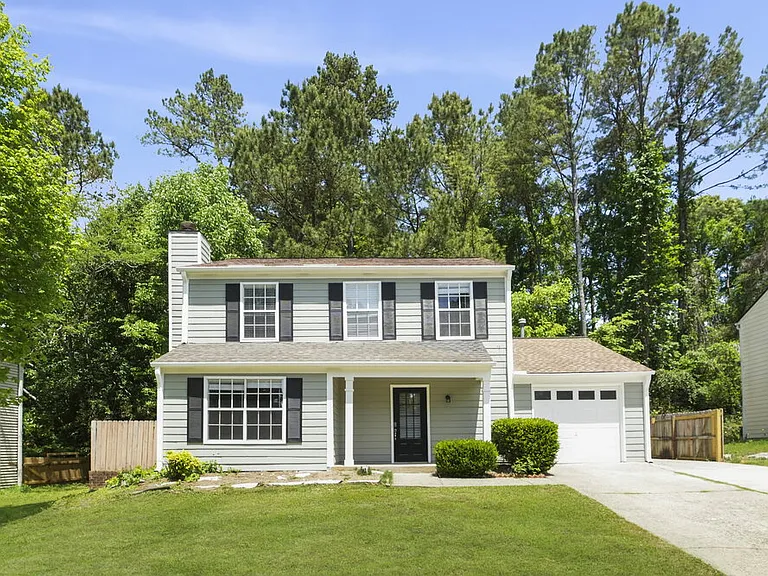 885 Trace Cir NE — Photo 1