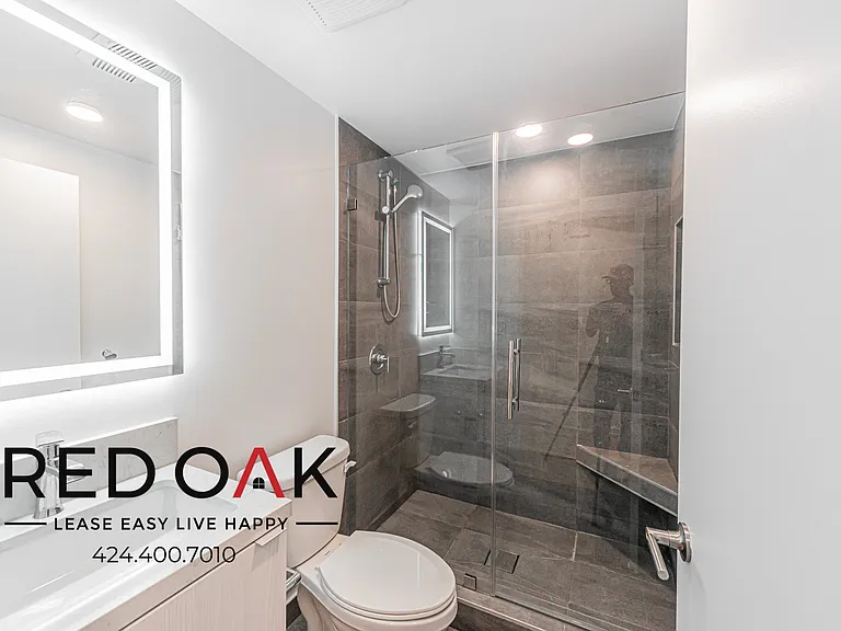 847 S Sherbourne Dr #13 — Photo 5