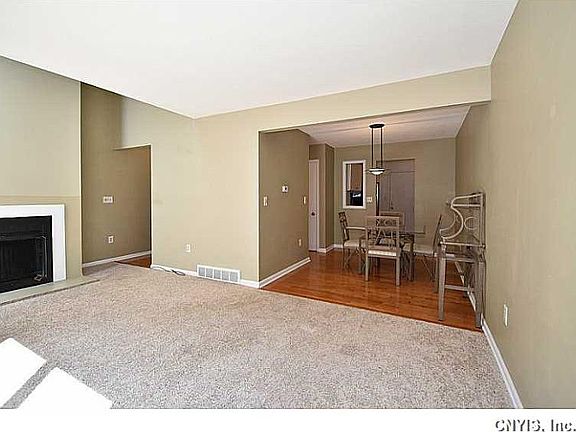 5th image of 8255 Honeysuckle Dr